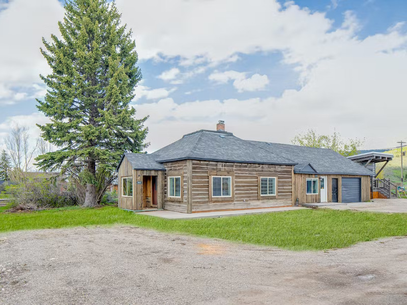 Grand Teton Getaway (Entire Home) in Victor, Idaho.