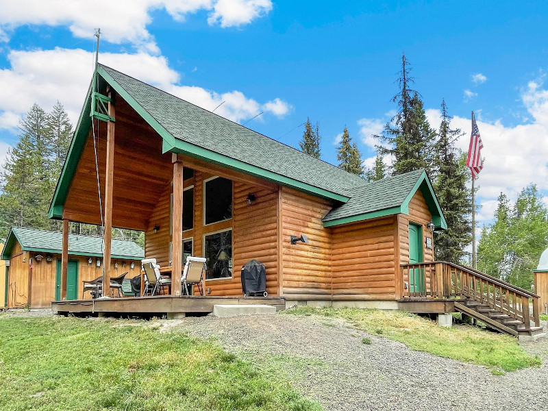 Pine Cone Cottage in Donnelly, Idaho.