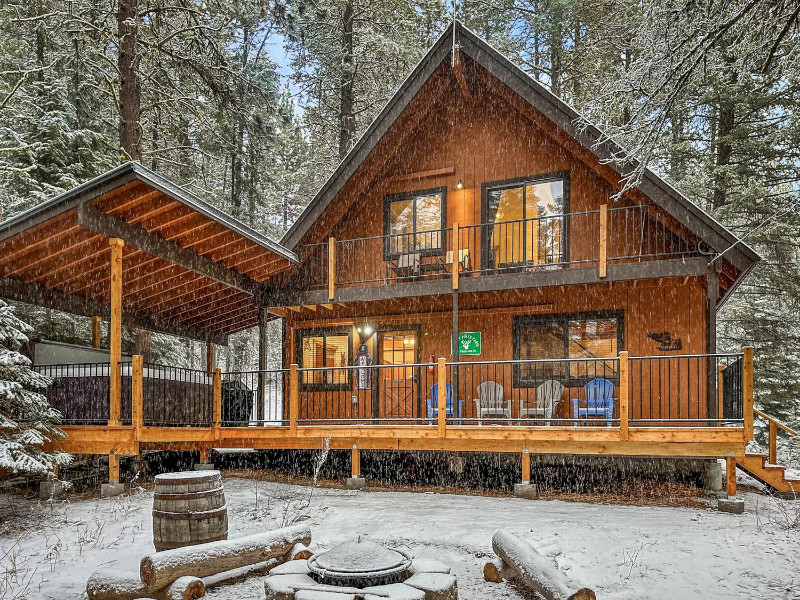 Mossy Pines Cabin in Cascade, Idaho.