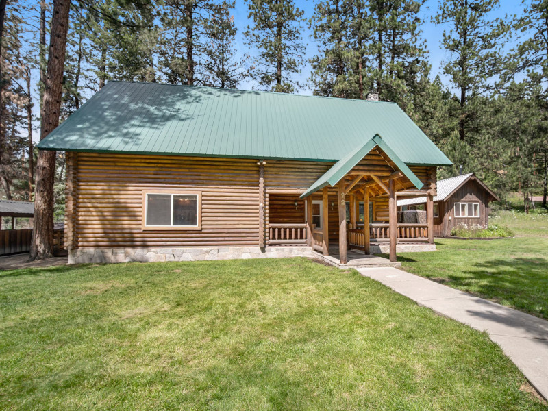 Cabin on Gibbonsville Road in North Fork, Idaho.