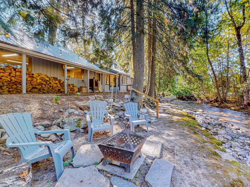 Creekside Cabin - Hope, ID in Sandpoint, Idaho.