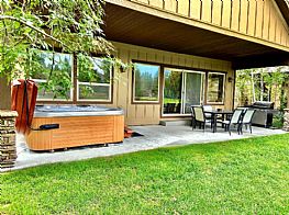 Cabins and Home Vacation Rentals in McCall Idaho