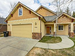 Cabins and Home Vacation Rentals in McCall Idaho