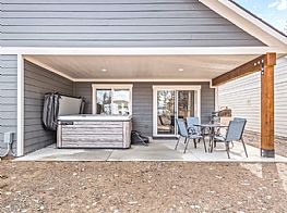 Cabins and Home Vacation Rentals in Sandpoint Idaho