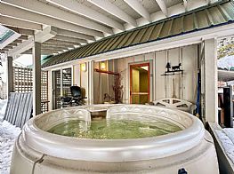 Cabins and Home Vacation Rentals in McCall Idaho