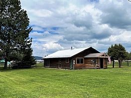 Cabins and Home Vacation Rentals in McCall Idaho