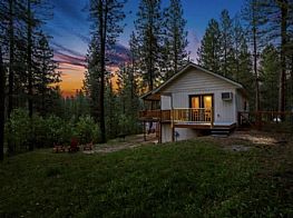 Cabins and Home Vacation Rentals in Garden Valley Idaho