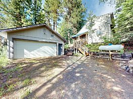 Cabins and Home Vacation Rentals in McCall Idaho