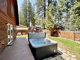Cabins and Home Vacation Rentals in McCall Idaho