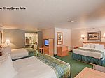 3 Queen Beds