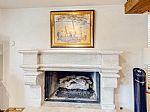 Fireplace/Living Room