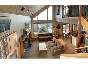 Living Room/Open Concept