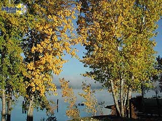Fall in McCall Lake Shot, © 2002 InIdaho.com