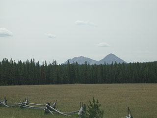 Sawtooth Mountains, © 2002 InIdaho.com